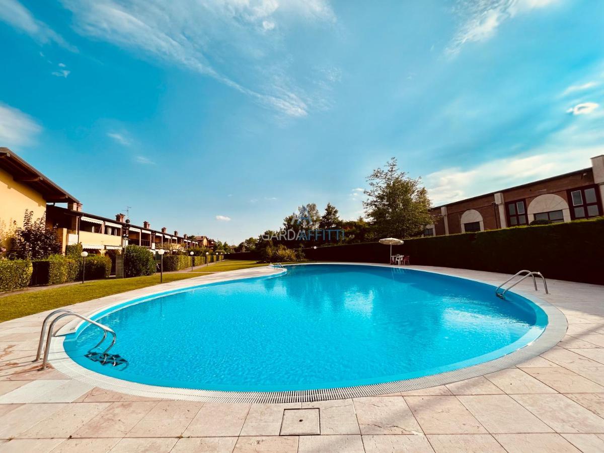 Artemide Apartment - A Soli 150M Dal Lago Di Garda Сирмионе Екстериор снимка