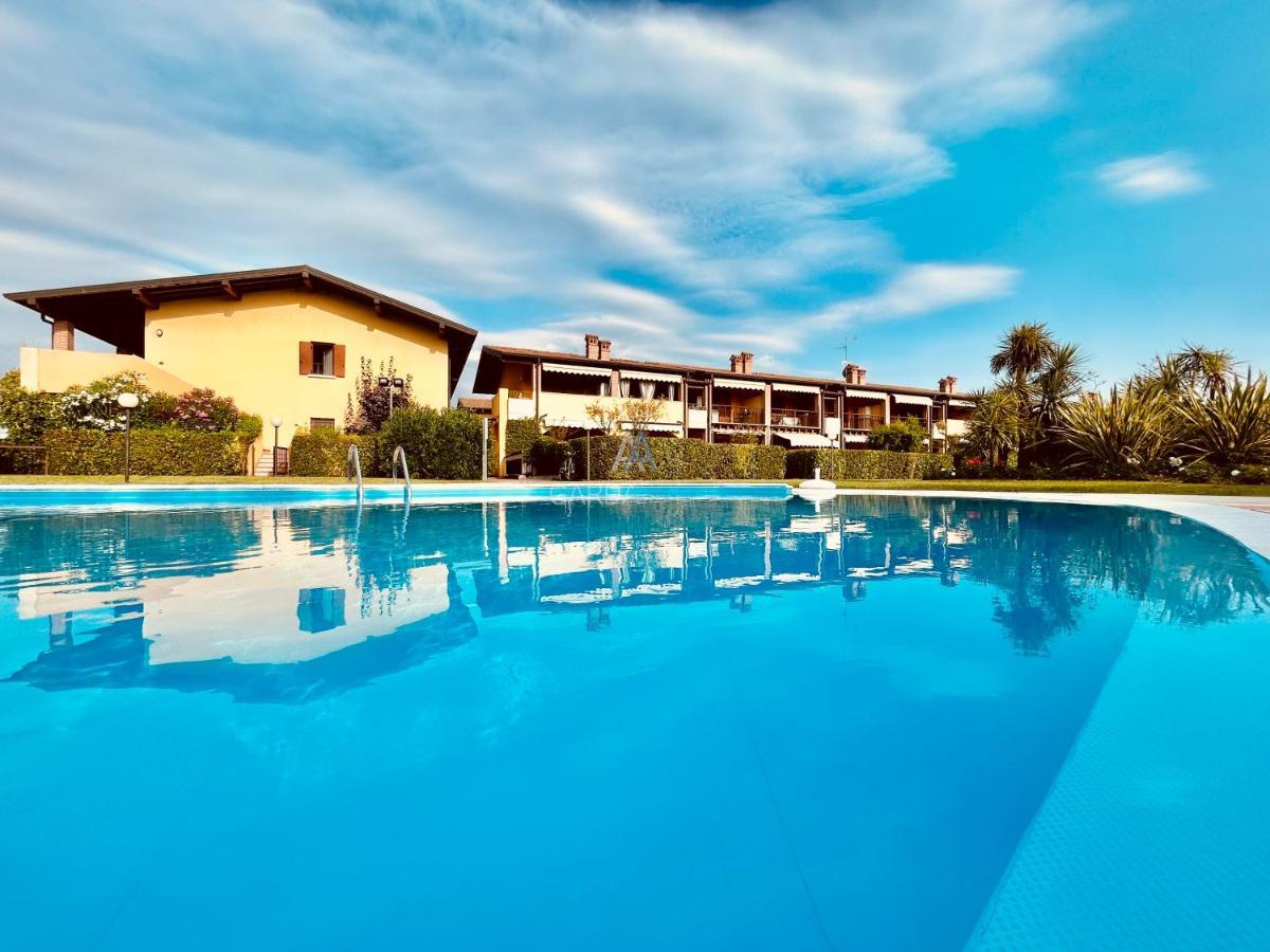 Artemide Apartment - A Soli 150M Dal Lago Di Garda Сирмионе Екстериор снимка