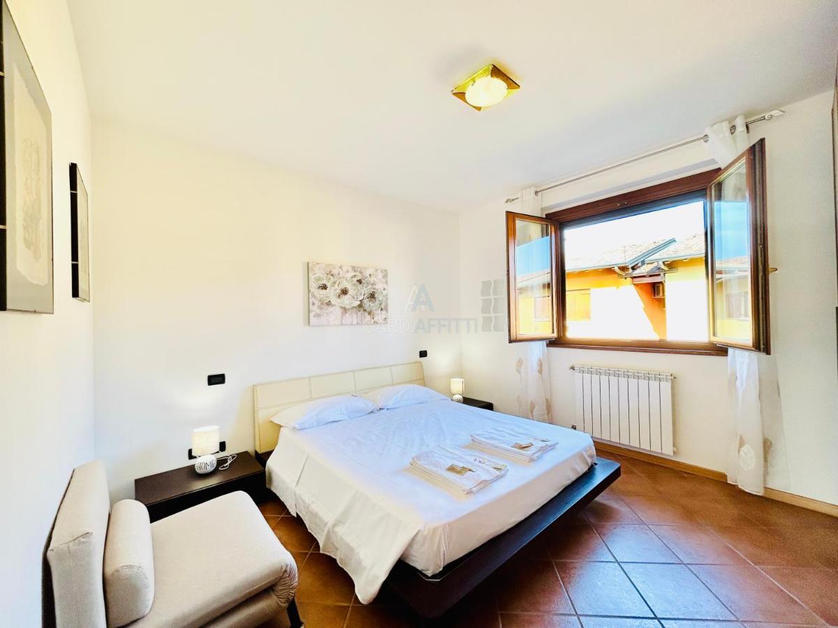 Artemide Apartment - A Soli 150M Dal Lago Di Garda Сирмионе Екстериор снимка