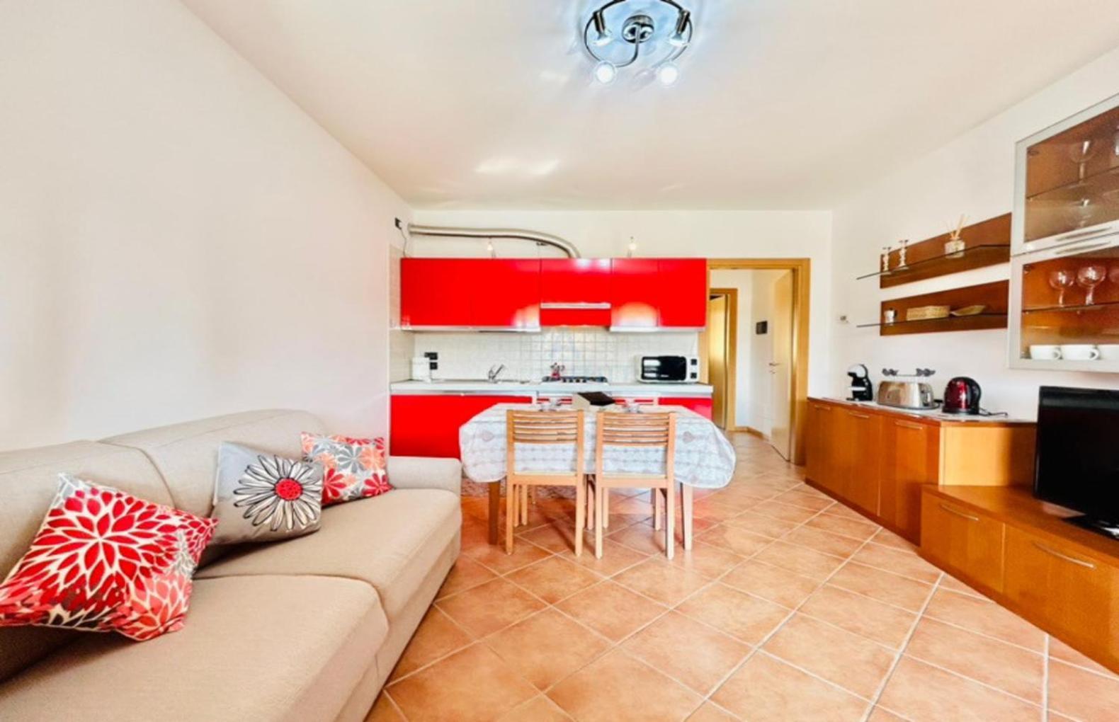 Artemide Apartment - A Soli 150M Dal Lago Di Garda Сирмионе Екстериор снимка