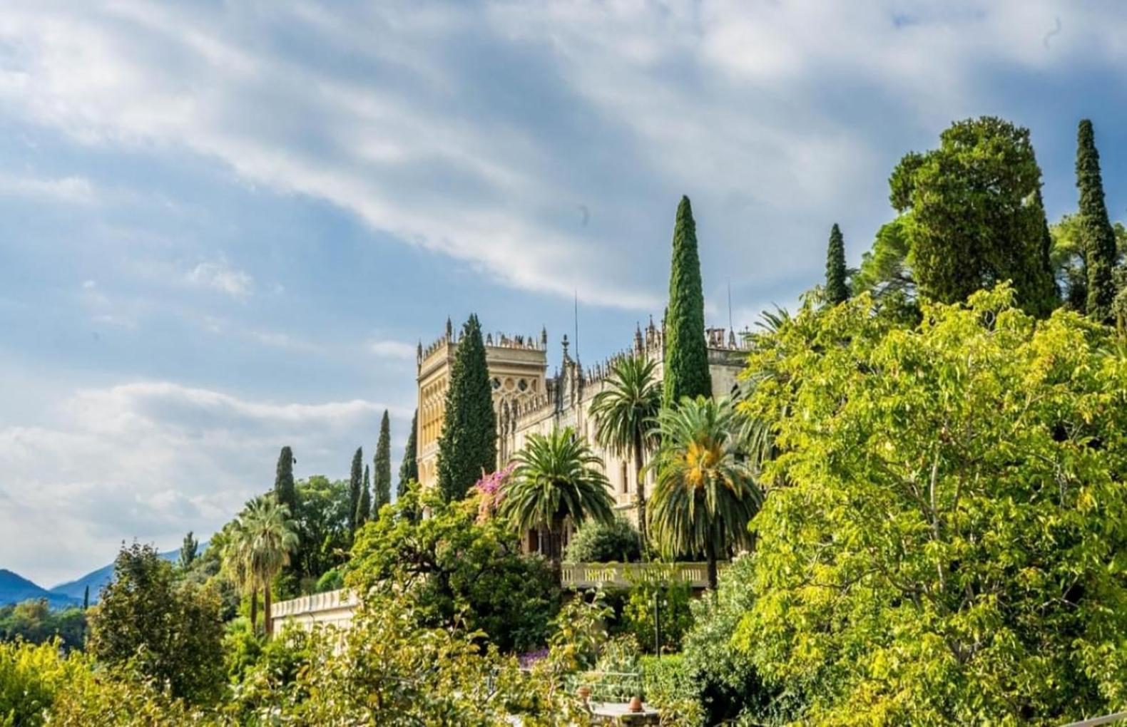 Artemide Apartment - A Soli 150M Dal Lago Di Garda Сирмионе Екстериор снимка