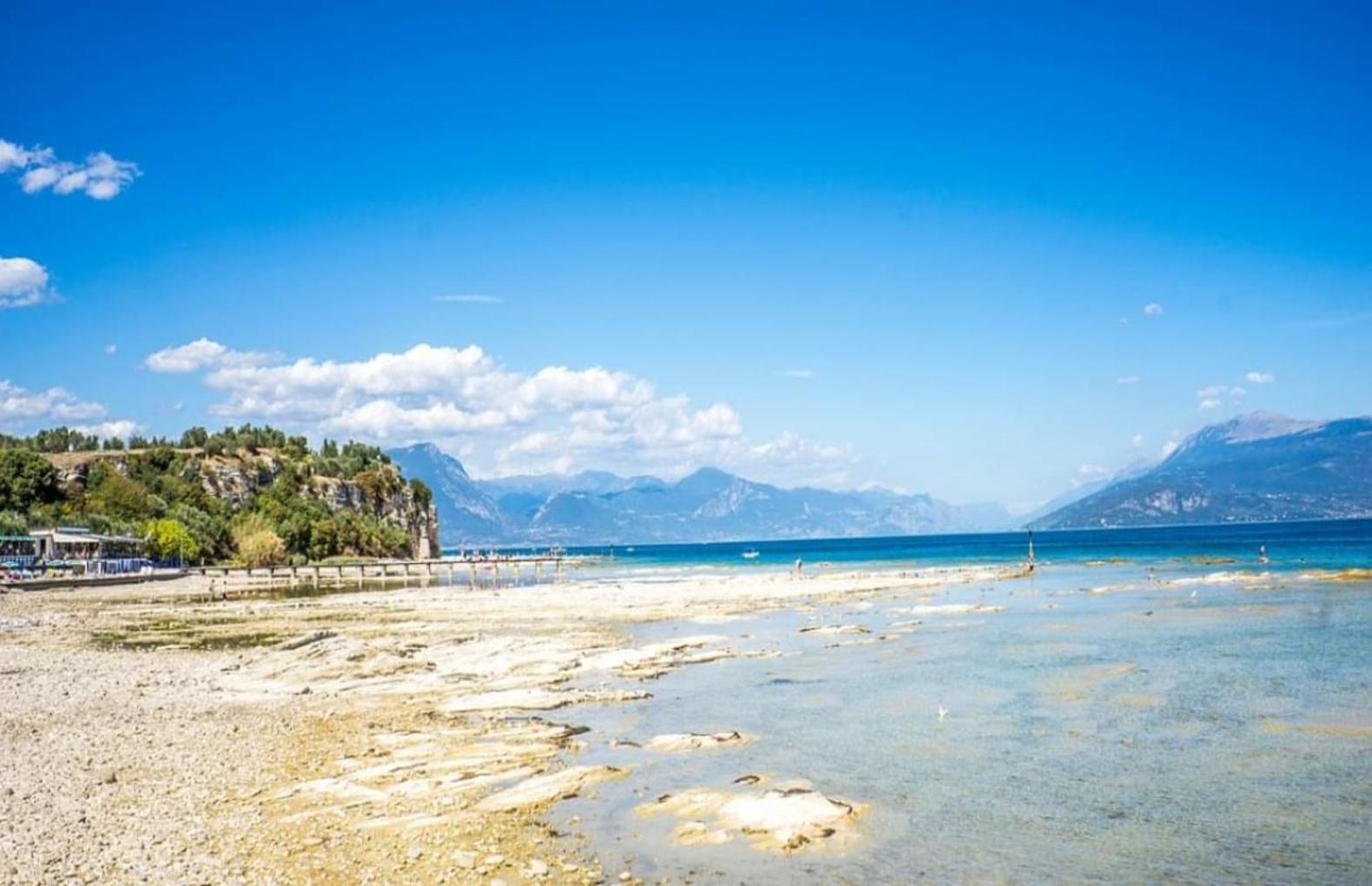 Artemide Apartment - A Soli 150M Dal Lago Di Garda Сирмионе Екстериор снимка