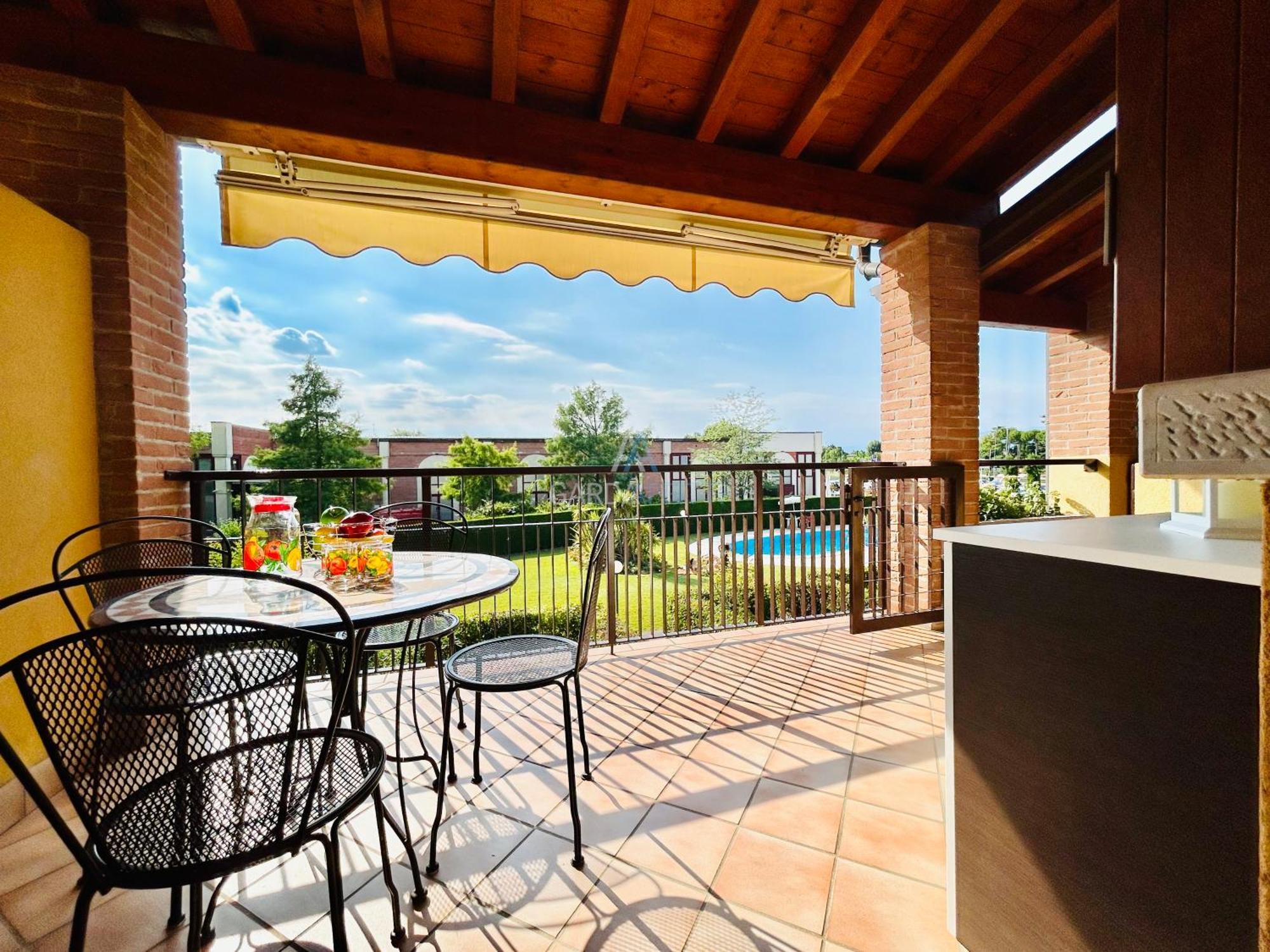 Artemide Apartment - A Soli 150M Dal Lago Di Garda Сирмионе Екстериор снимка