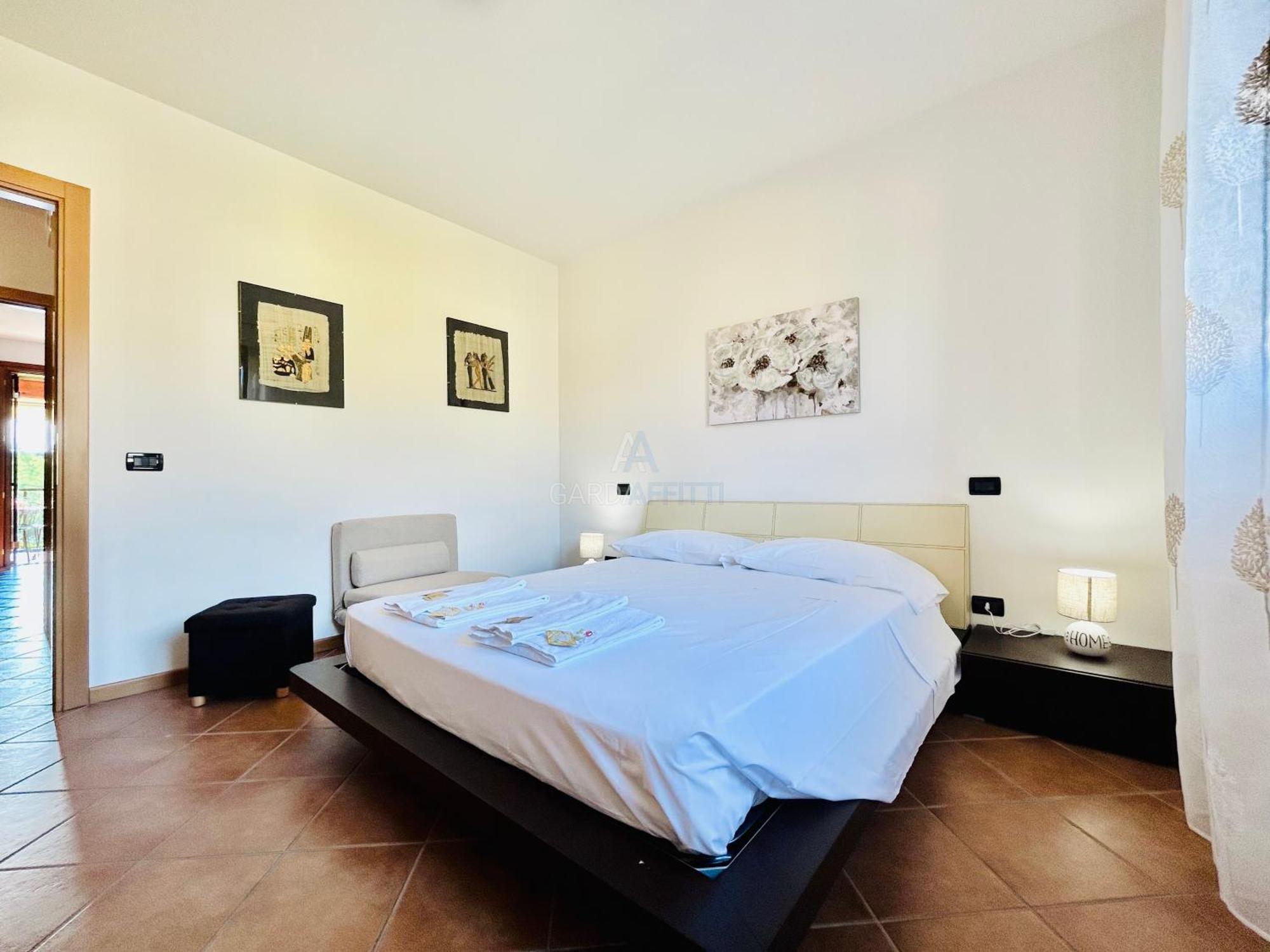 Artemide Apartment - A Soli 150M Dal Lago Di Garda Сирмионе Екстериор снимка